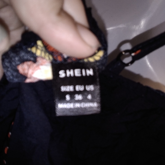 Romper - Picture 2 of 4